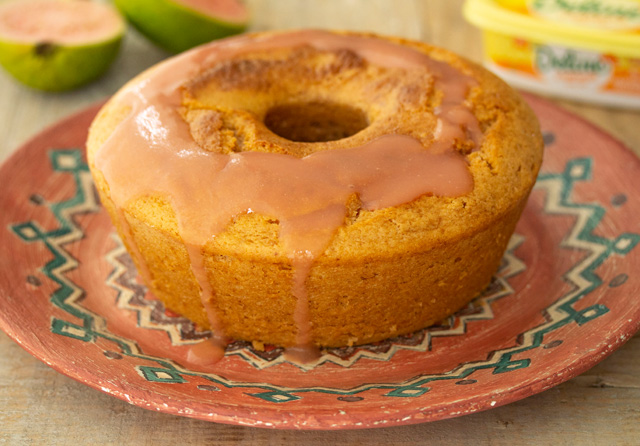 Receita: Bolo de goiaba