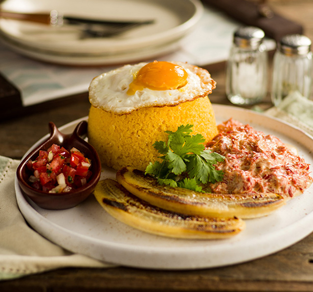 Receita: Cuscuz com Ovo, Carne de Sol na Nata e Bananas Fritas