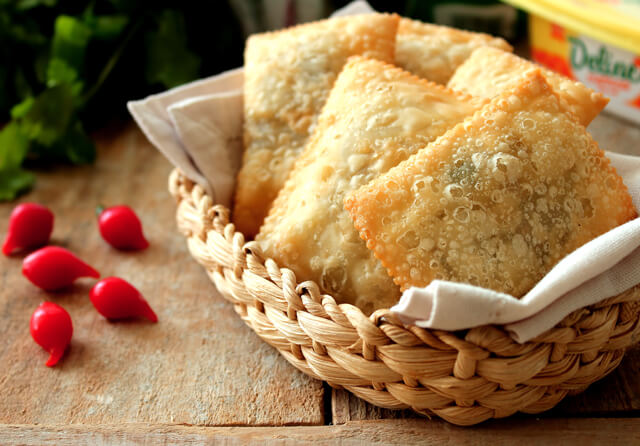 Receita: Pastel de carne e queijo