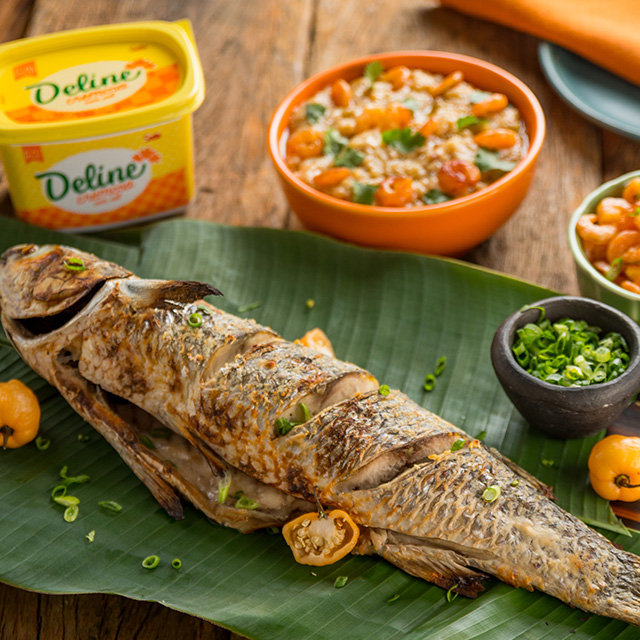 Receita: Peixe Inteiro Assado e Seu Pirão ao Leite de Coco e Camarão