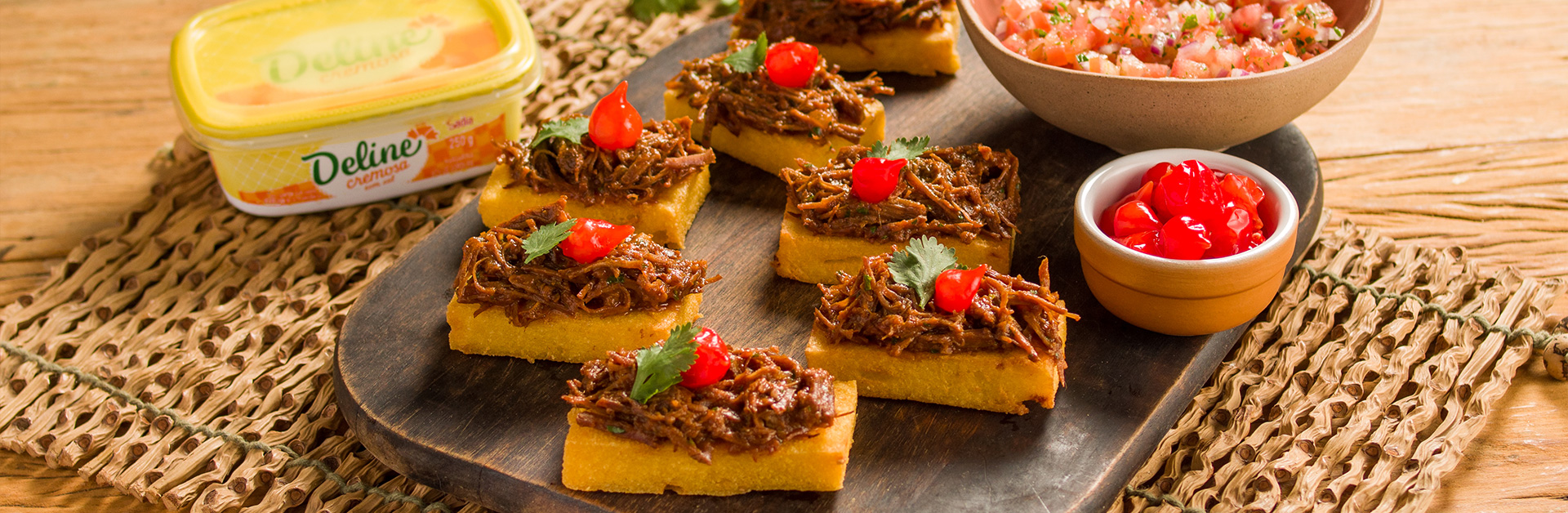 Receita: Polenta Frita com Cozido de Bode, Coentro e Pimenta