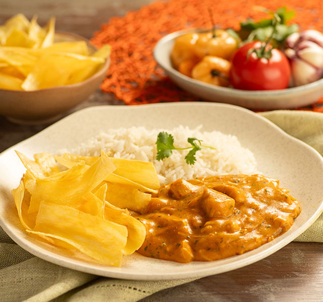 Receita: Vatapá de Frango com Arroz e Chips de Mandioca